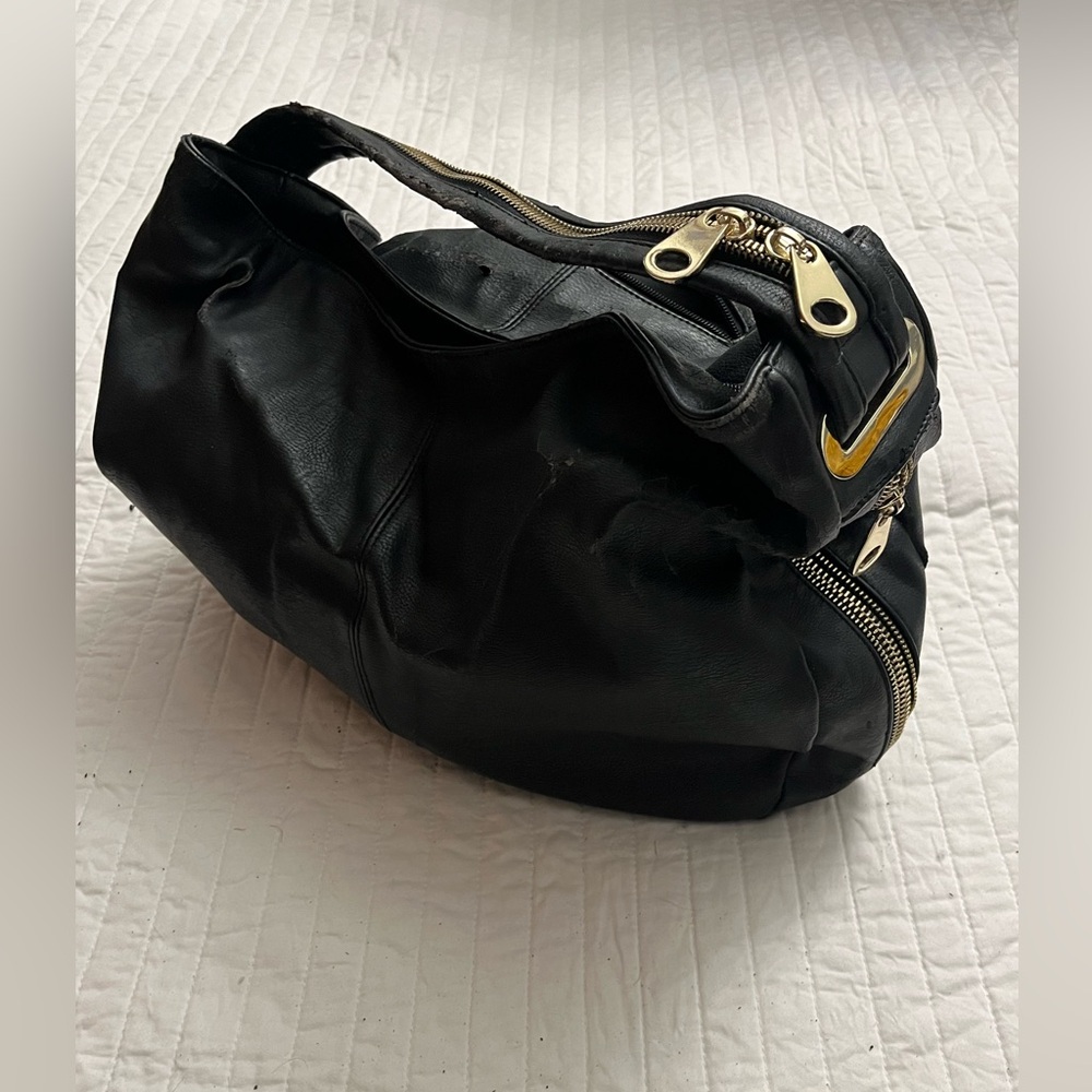 Black imoshion zipper purse
